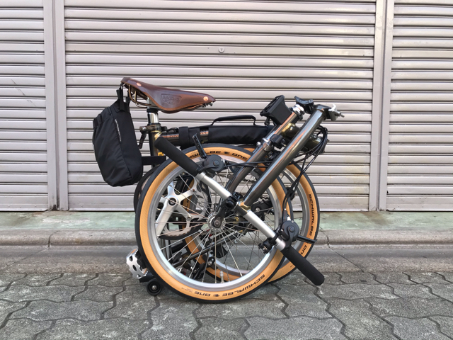 BROMPTON × Schwalbe One TAN ウォール カスタム: サイクルハウス